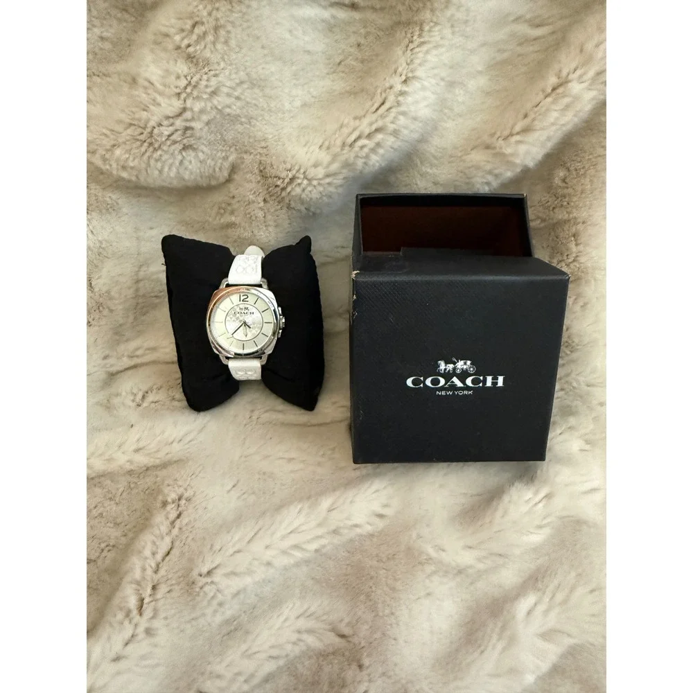 Coach Womens Signature C White Silicone Strap Silver Tone Dial Watch Boxed
